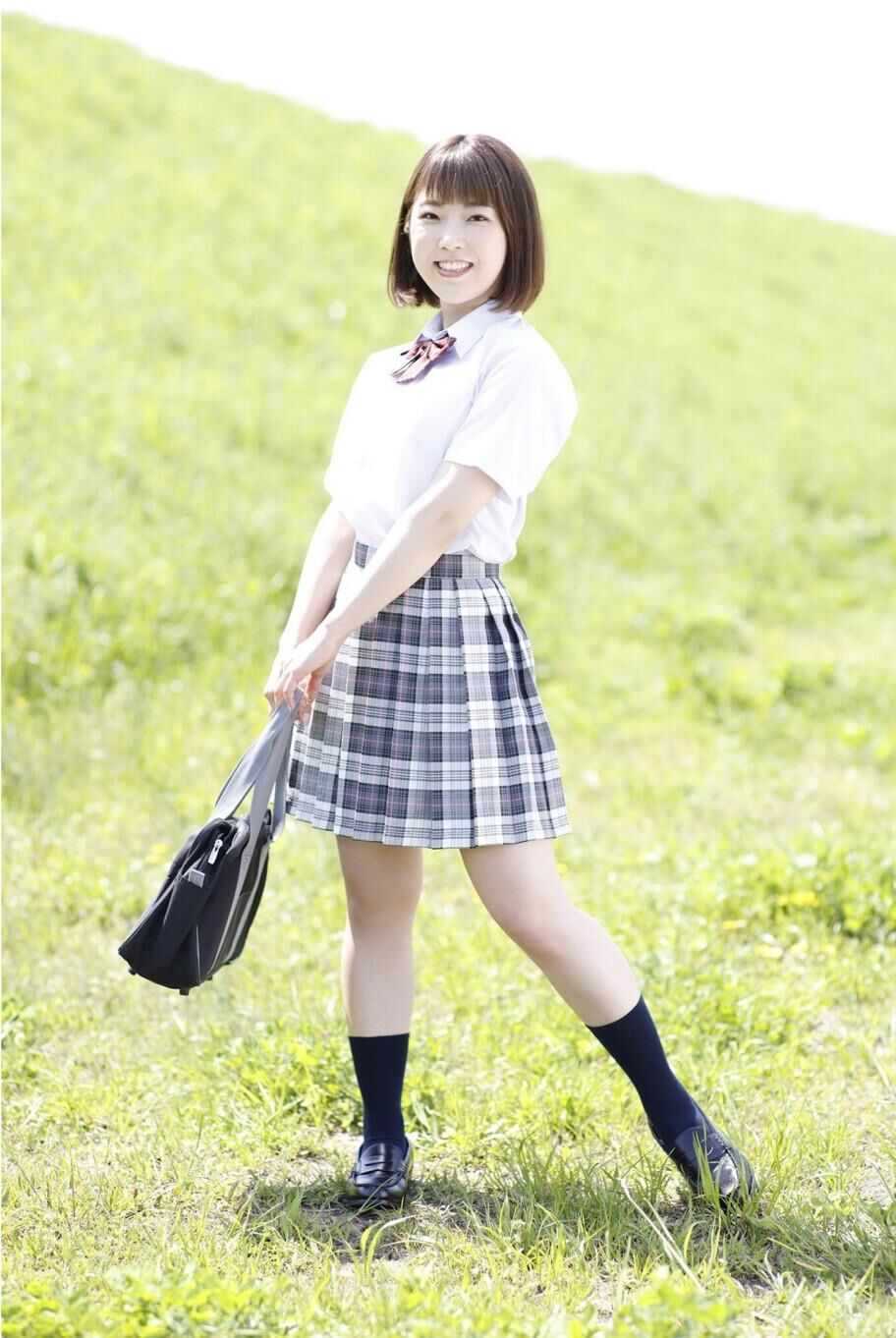Yuina ogura lindo y sexy cuerpo