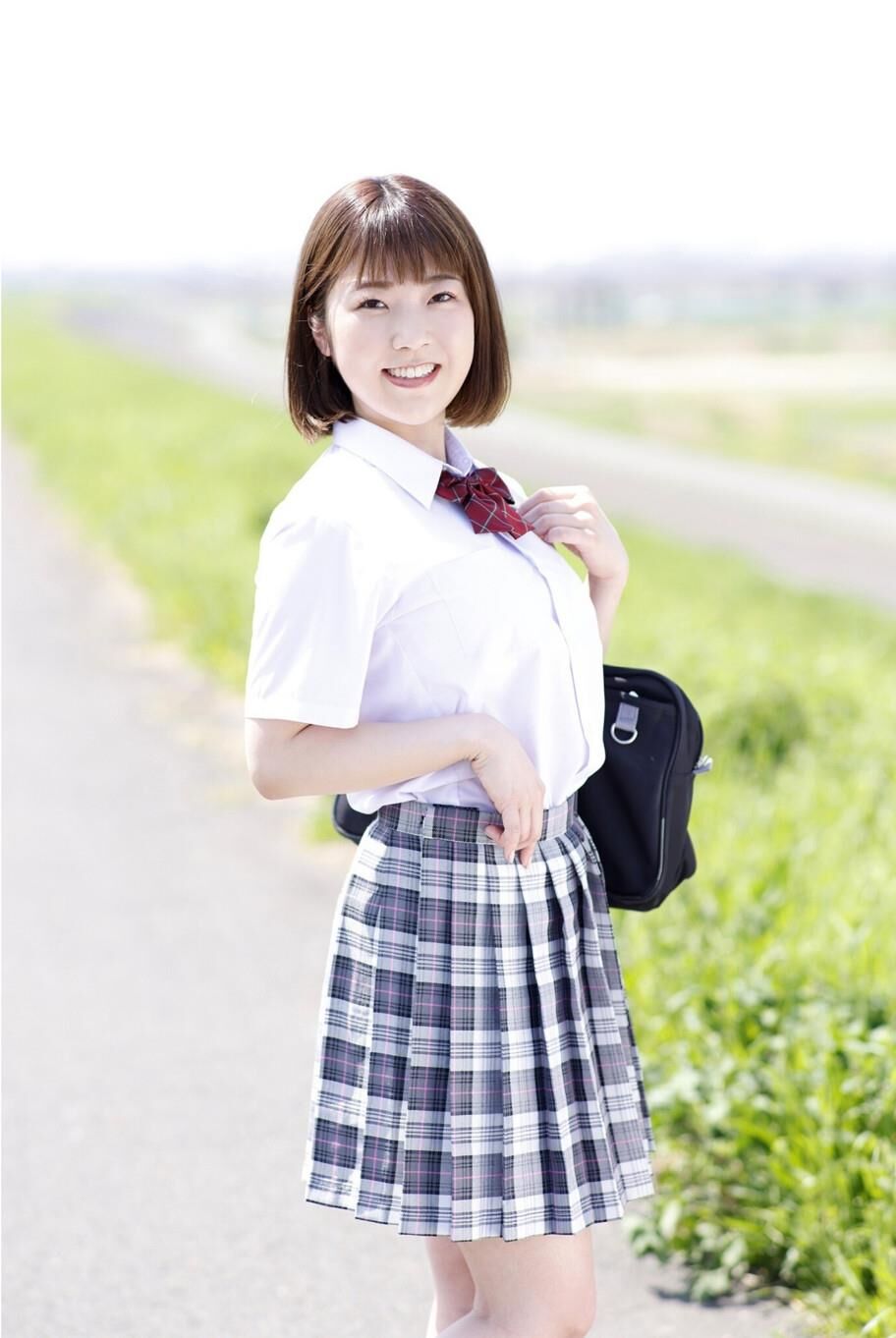 Yuina ogura lindo y sexy cuerpo