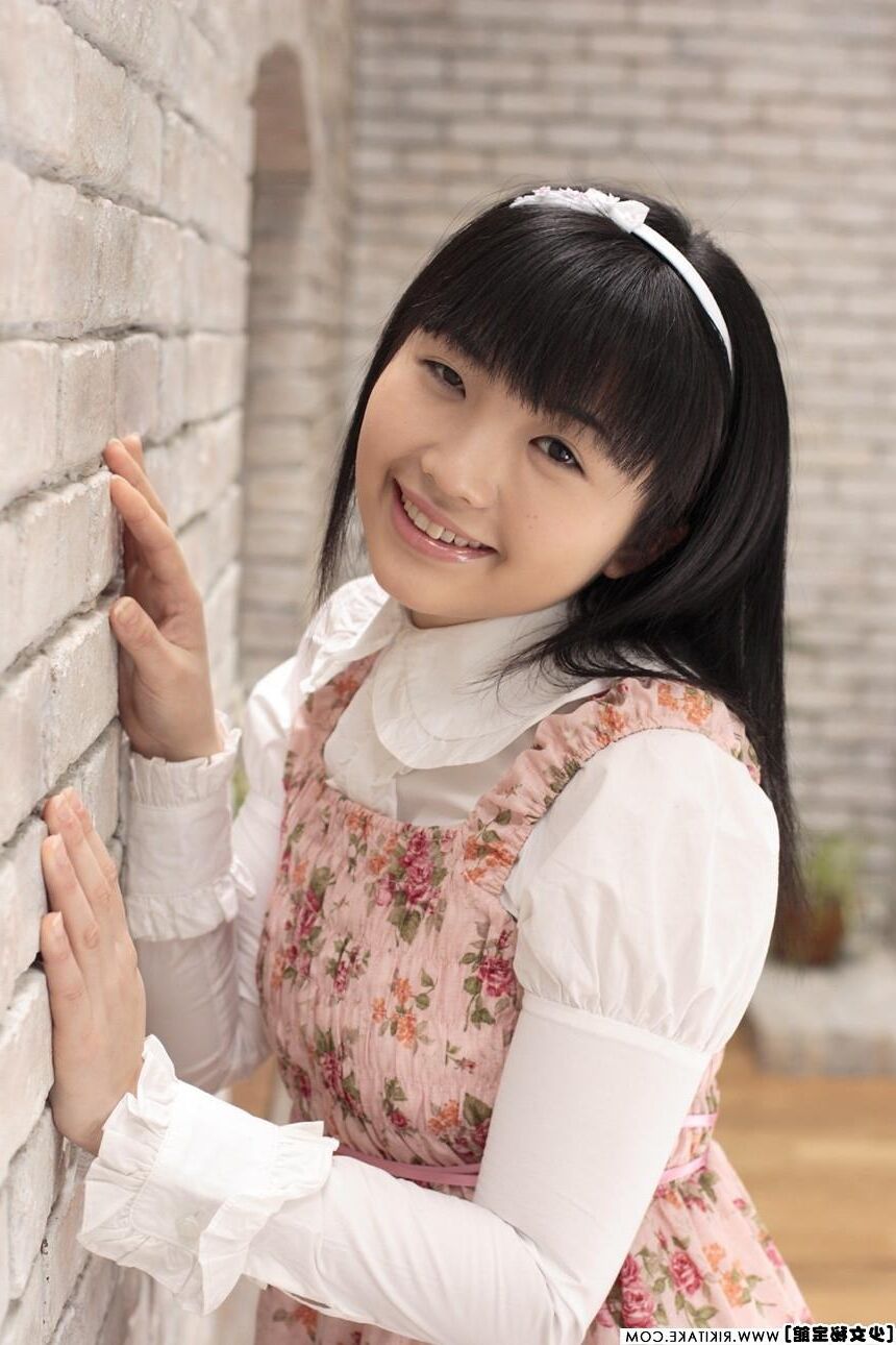 Japanisches Nacktmodell Mika Hanai