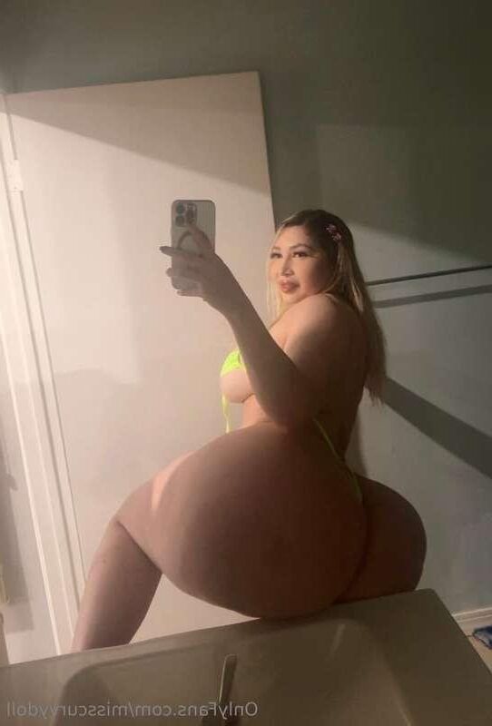 Гигантский лапа MscurvyDoll