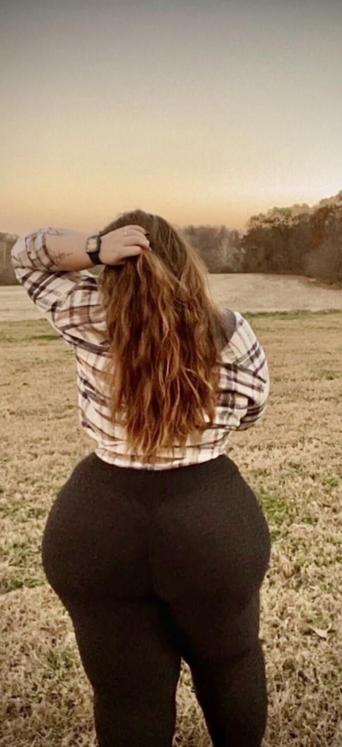 Bella enorme culo grandes tetas belleza bbw tik tokker chica mixed caliente pho