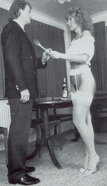 Retro -Spanking Februs und Fessee Quenching