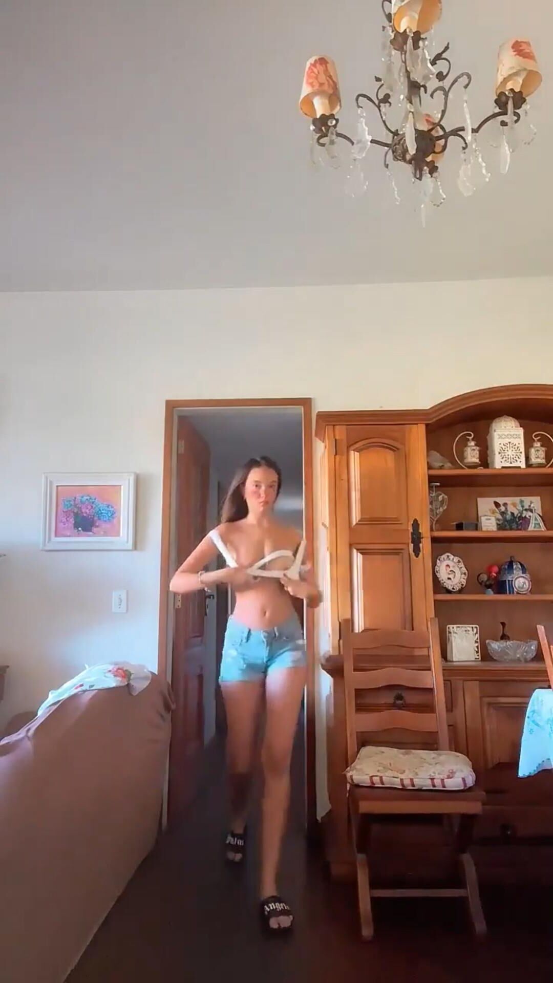 Elle a oublié que son appareil photo était sur