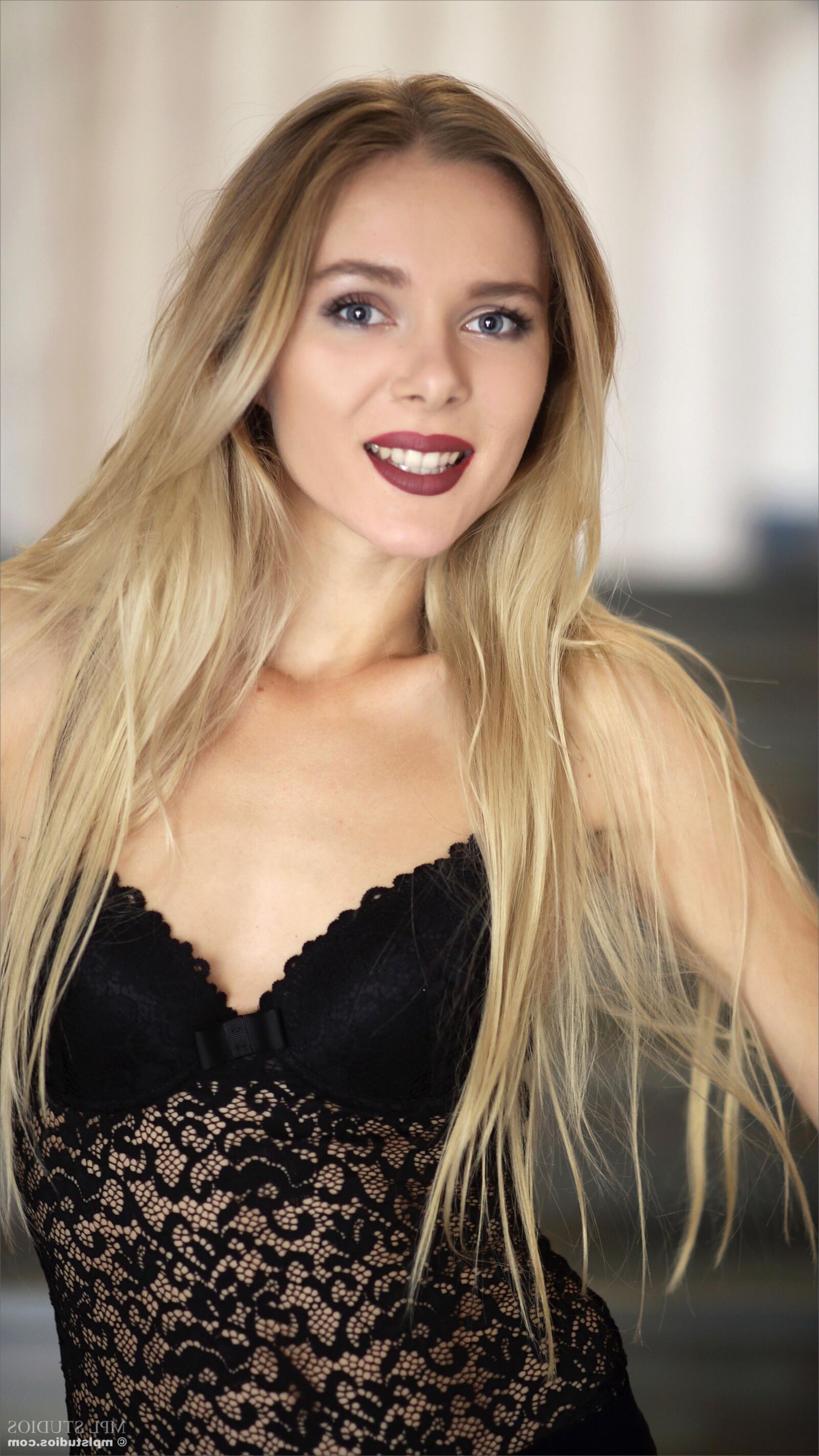 Karissa Diamond saindo