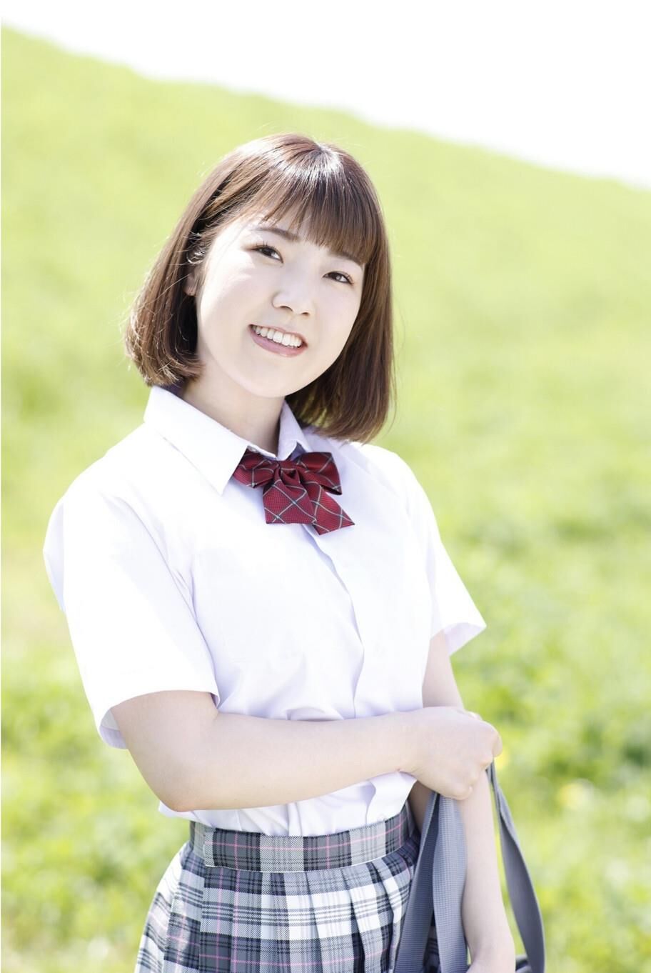 Yuina ogura lindo y sexy cuerpo