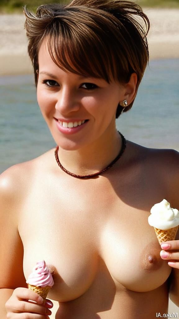 Maestra alemana Annika desnuda en la playa
