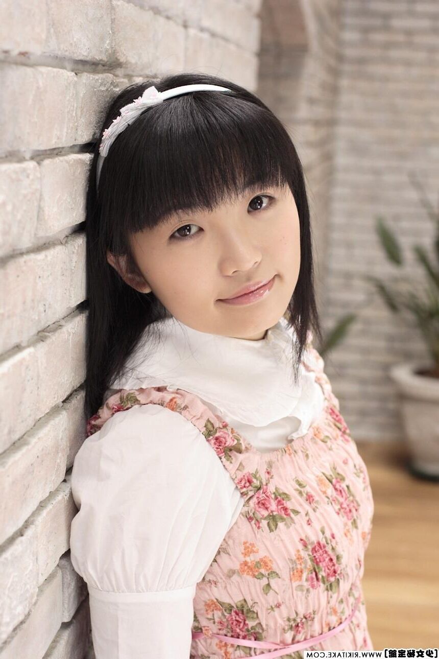 Japanisches Nacktmodell Mika Hanai