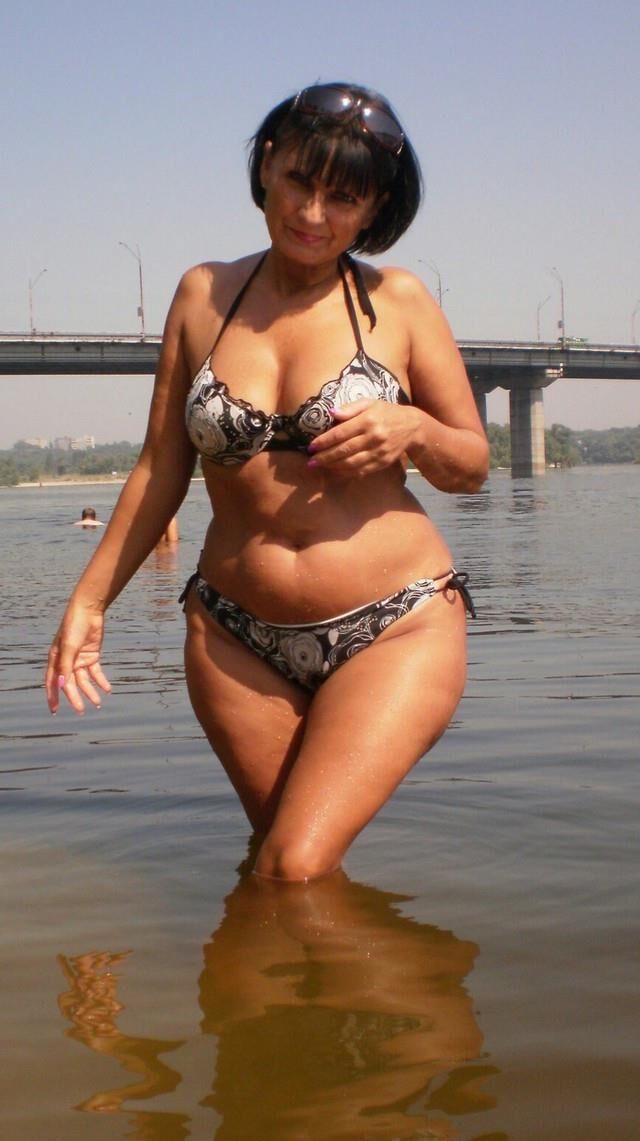 Mûrs et mamies en maillot de bain