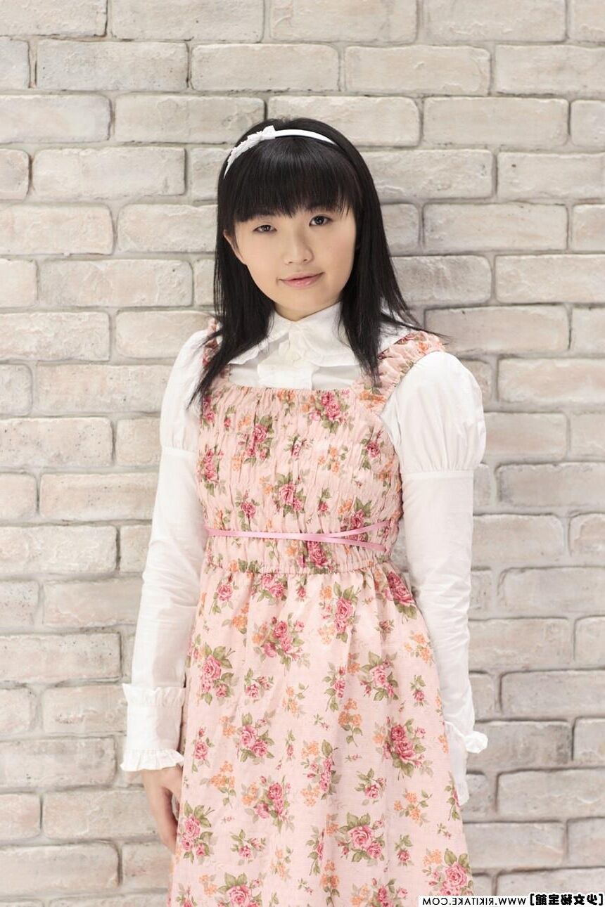 Japanisches Nacktmodell Mika Hanai