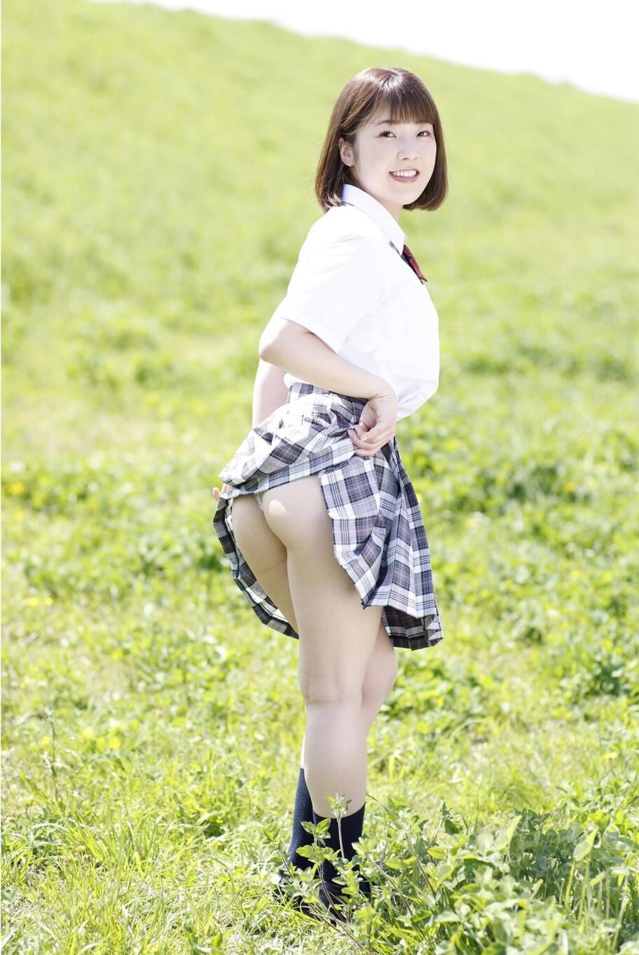 Yuina ogura lindo y sexy cuerpo