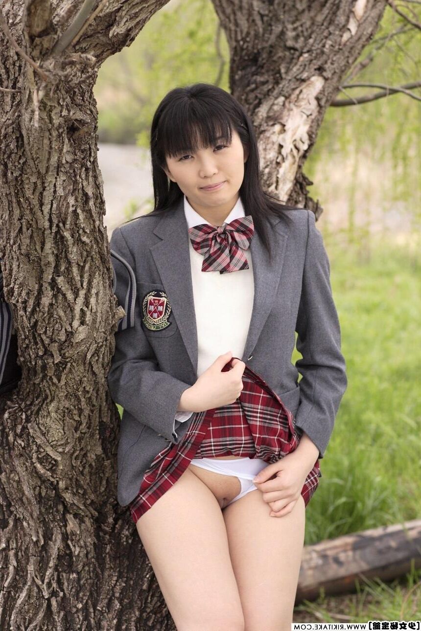 Japanisches Nacktmodell Mika Hanai
