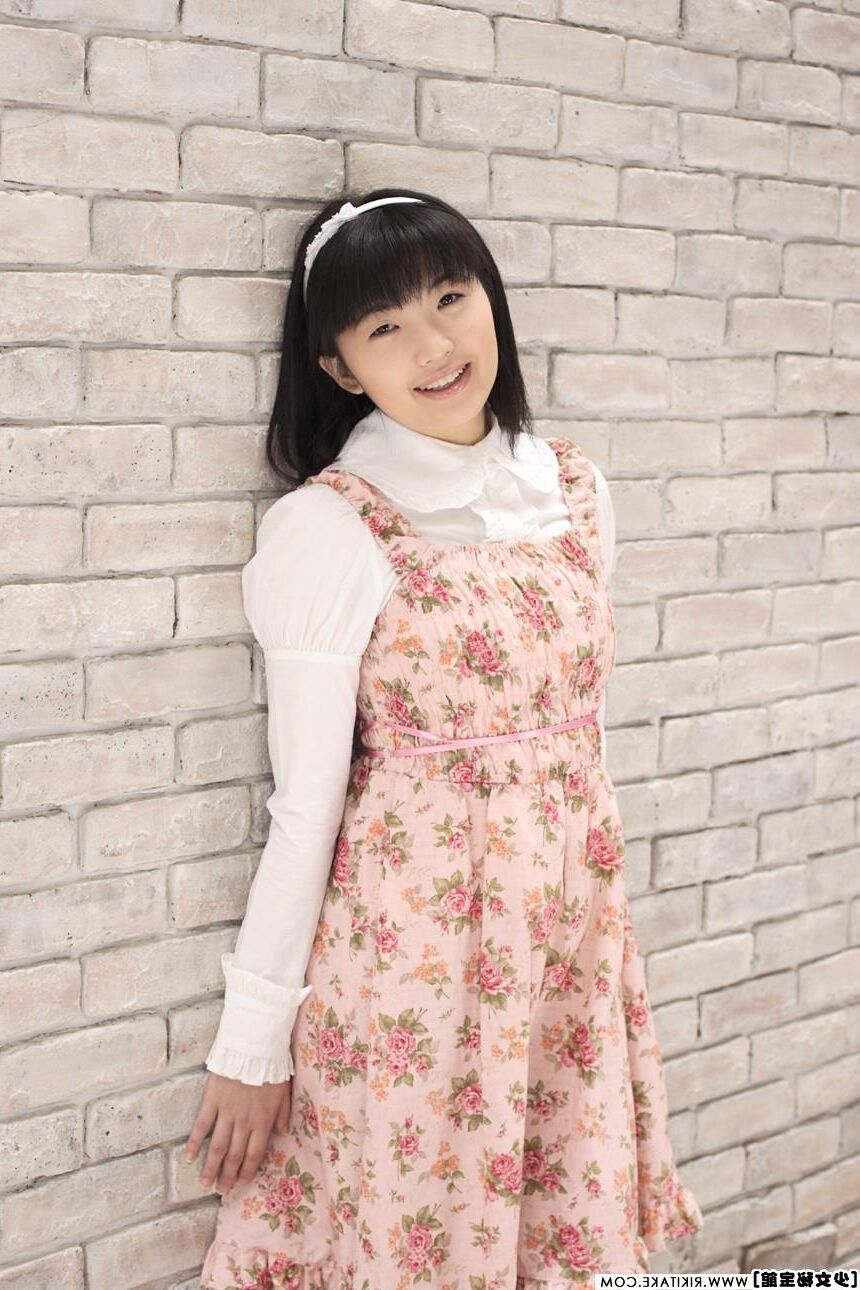 Japanisches Nacktmodell Mika Hanai