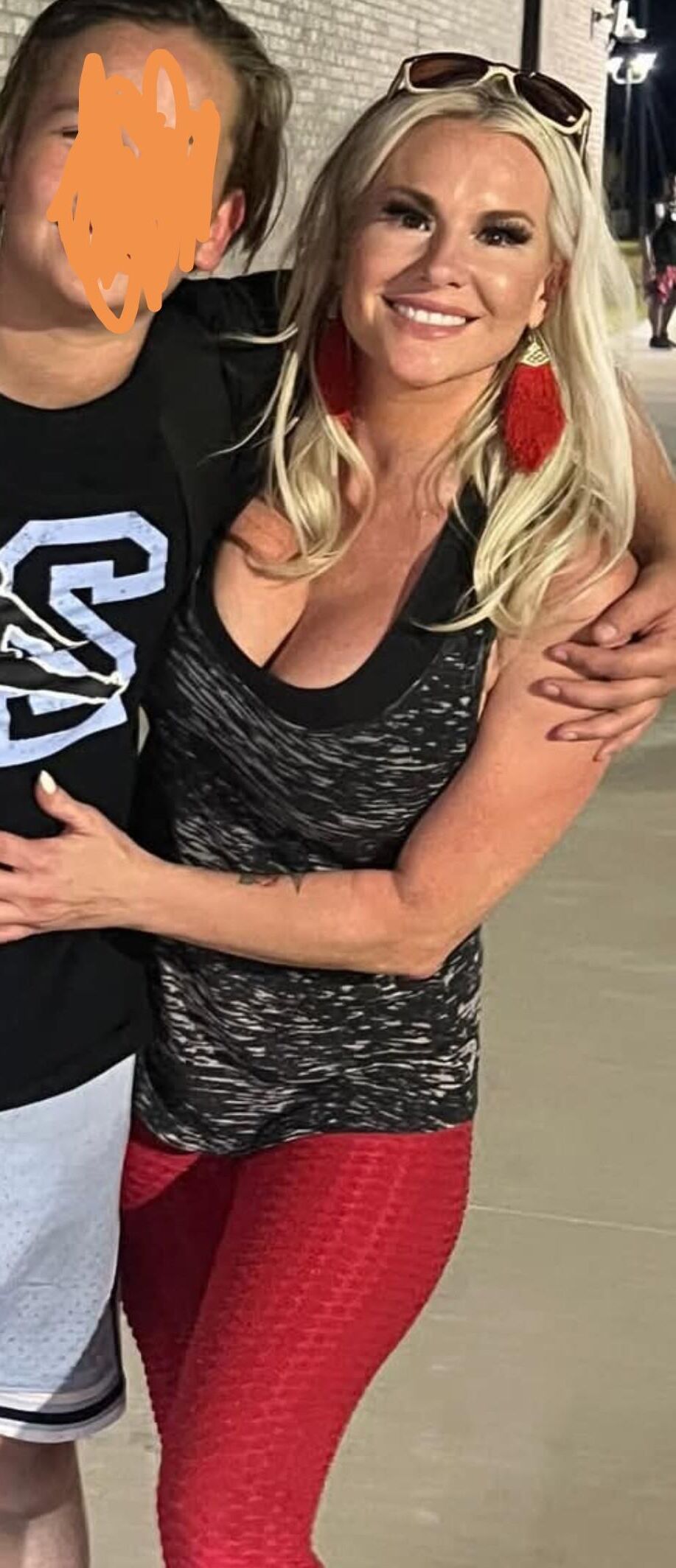 Bimbo Milf Mama
