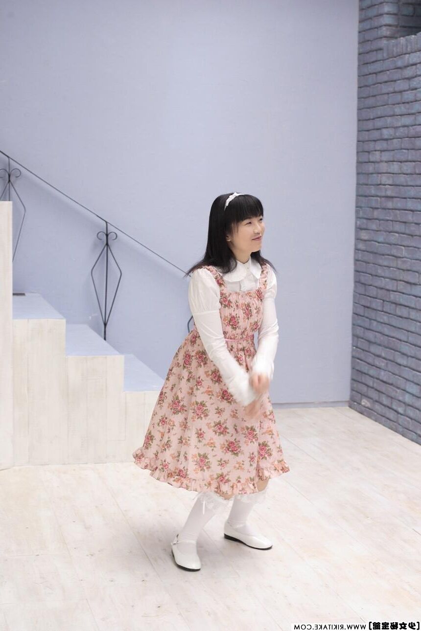Japanisches Nacktmodell Mika Hanai