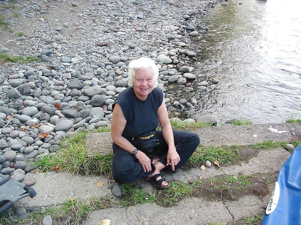 Supreme Granny Qui est-elle?