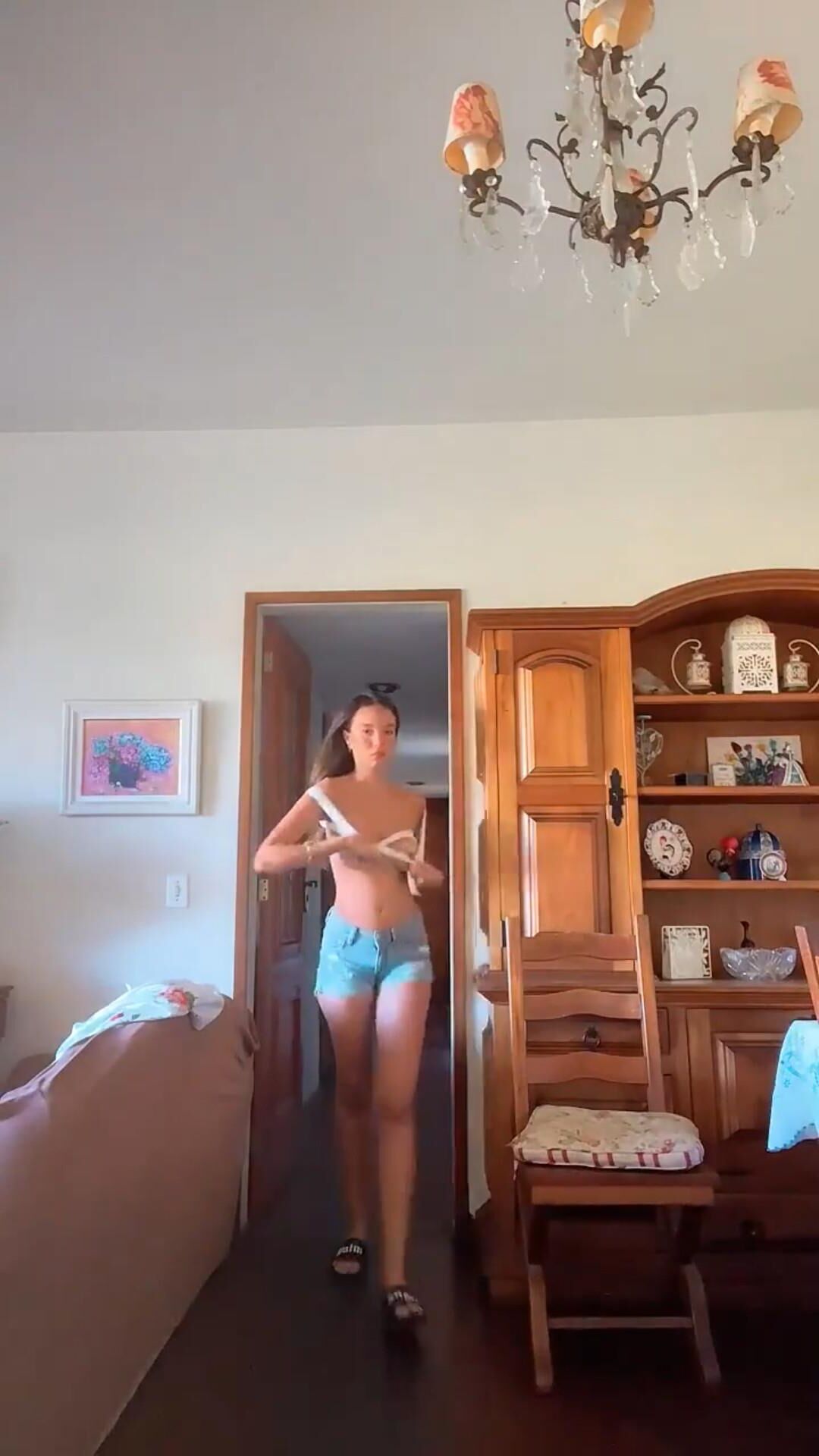 Elle a oublié que son appareil photo était sur