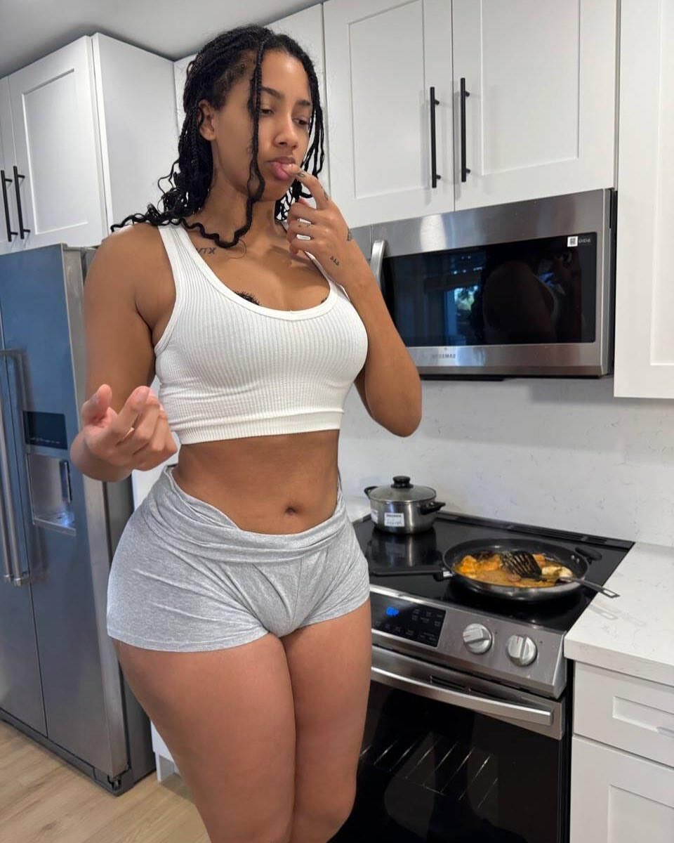 Social media boobs and butts 