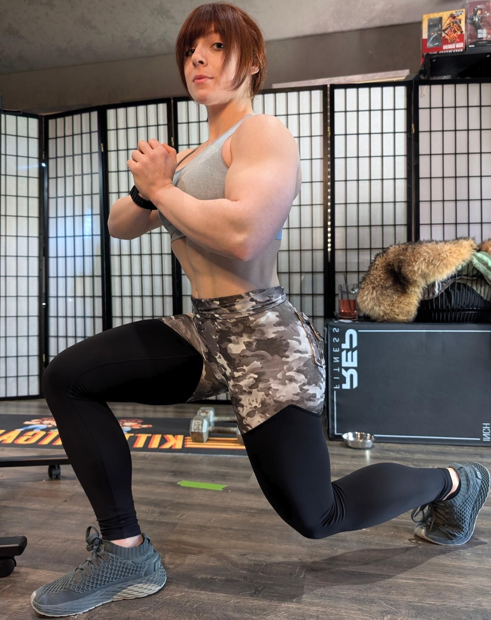 Muscle Girls Thicc and Powerful