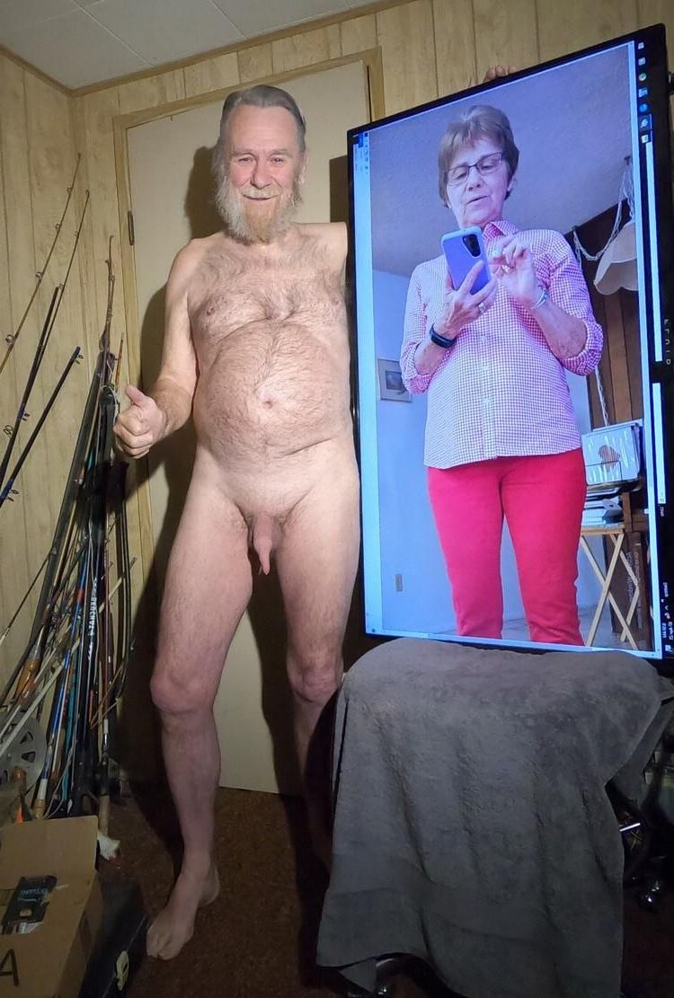 Chris liebt es, seine Frau aufzudecken
