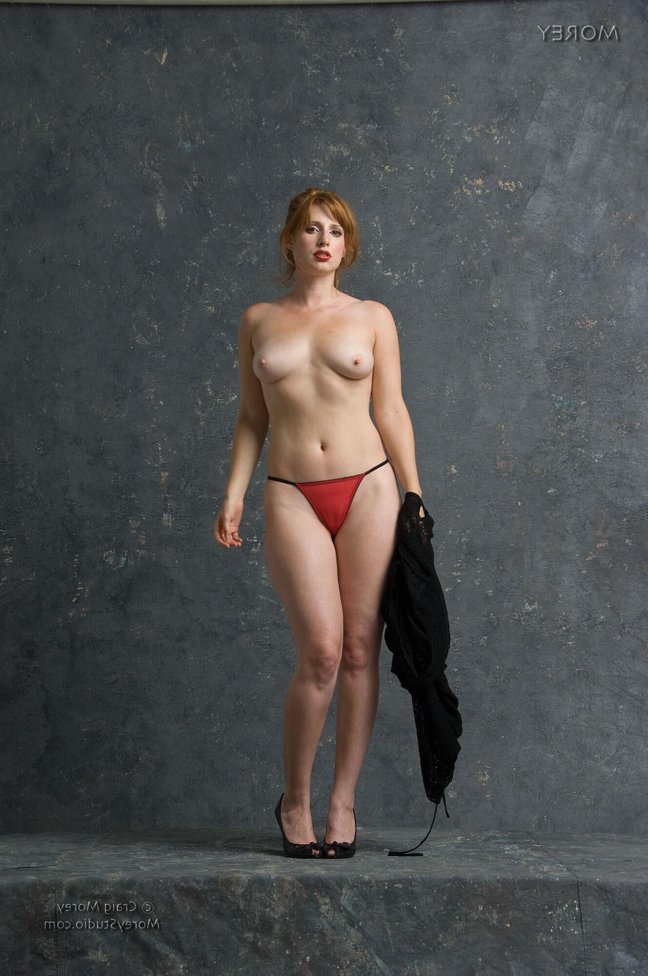 MoreStudio Amber Gallery C CHM