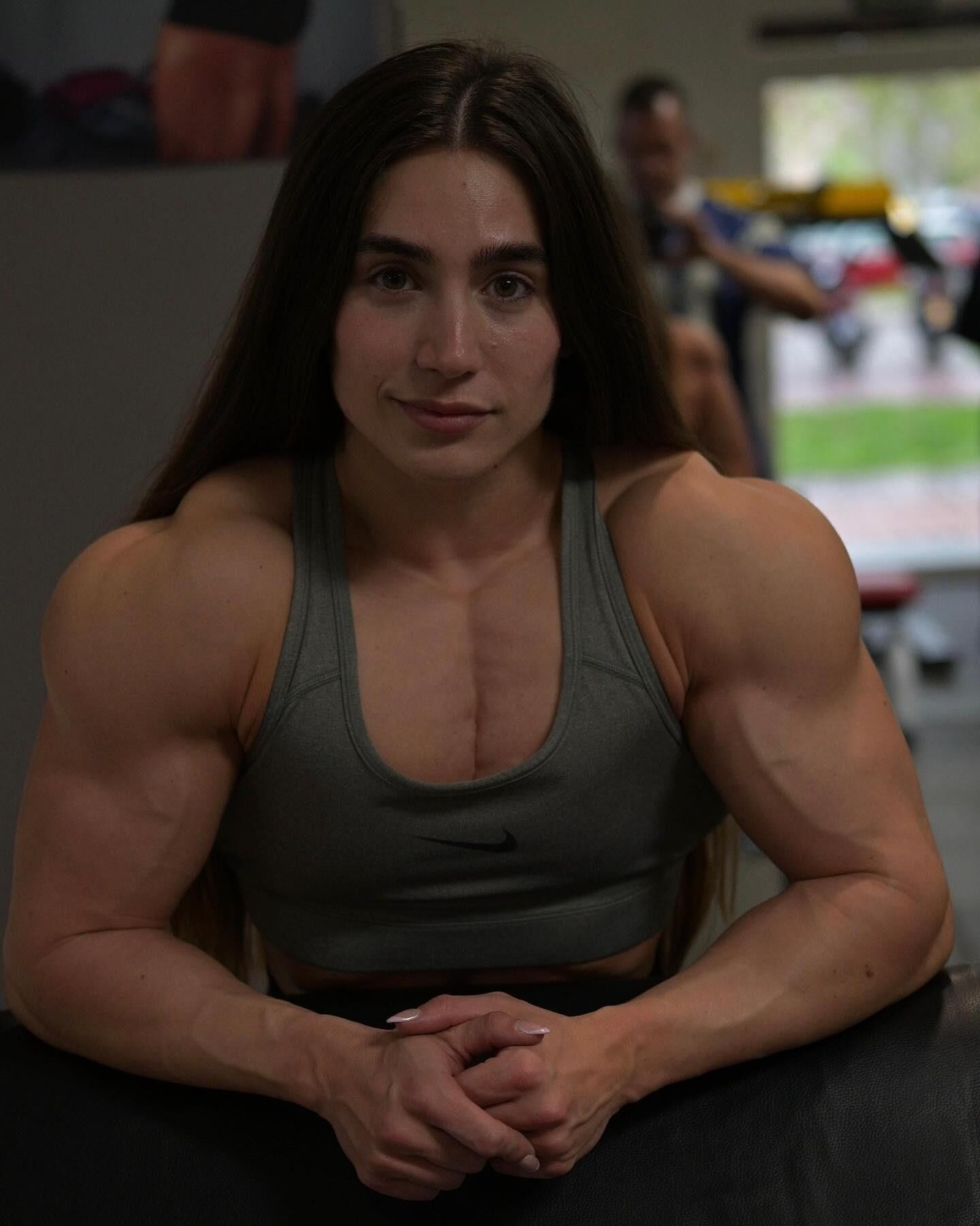 Muscle Girls Thicc and Powerful