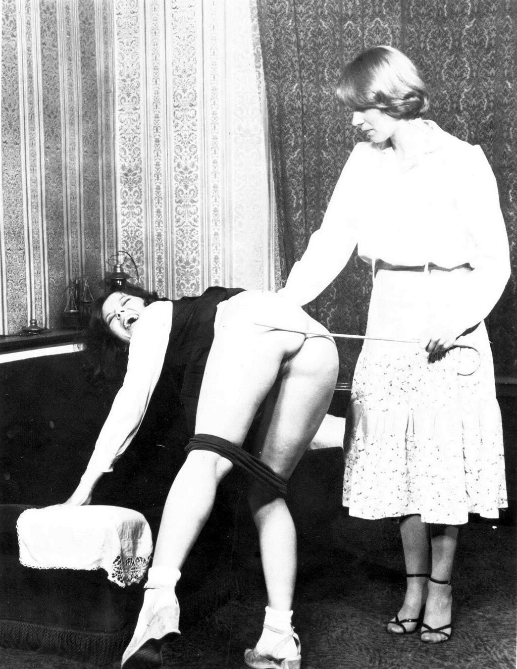 Retro Spanking Martinet Volume Number 