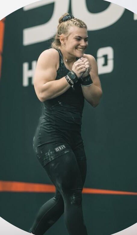 Muscle Girls Thicc and Powerful
