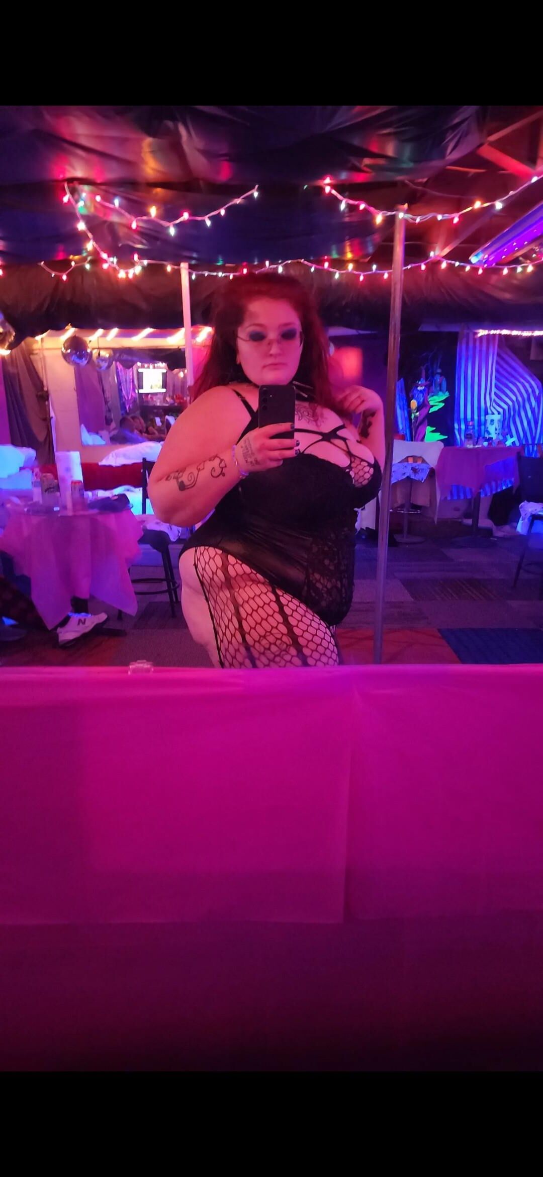 evilteddybearqueen on Insta she sells too 