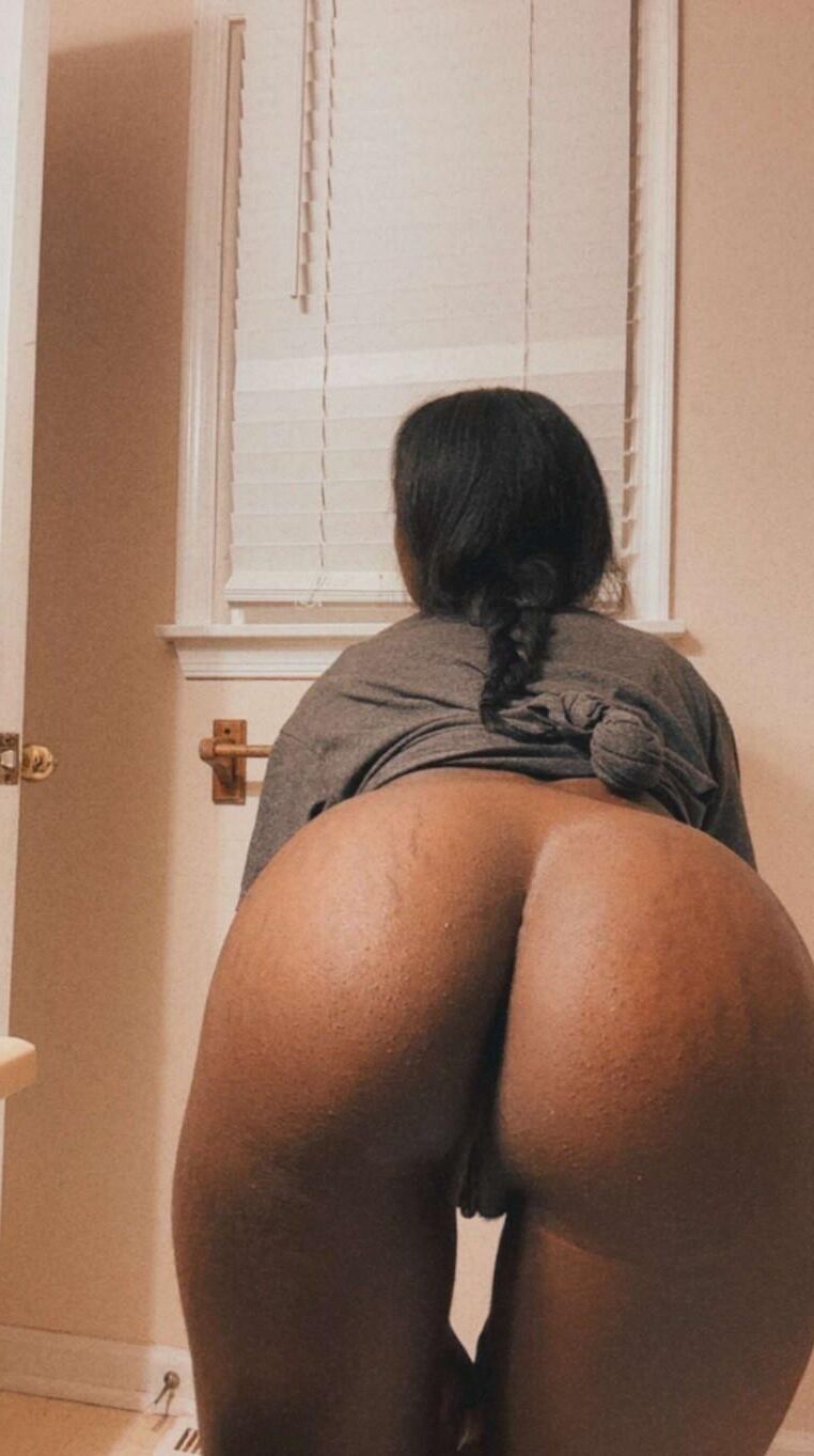 More Sunday Evening Hoes (Private Nude Mix) 