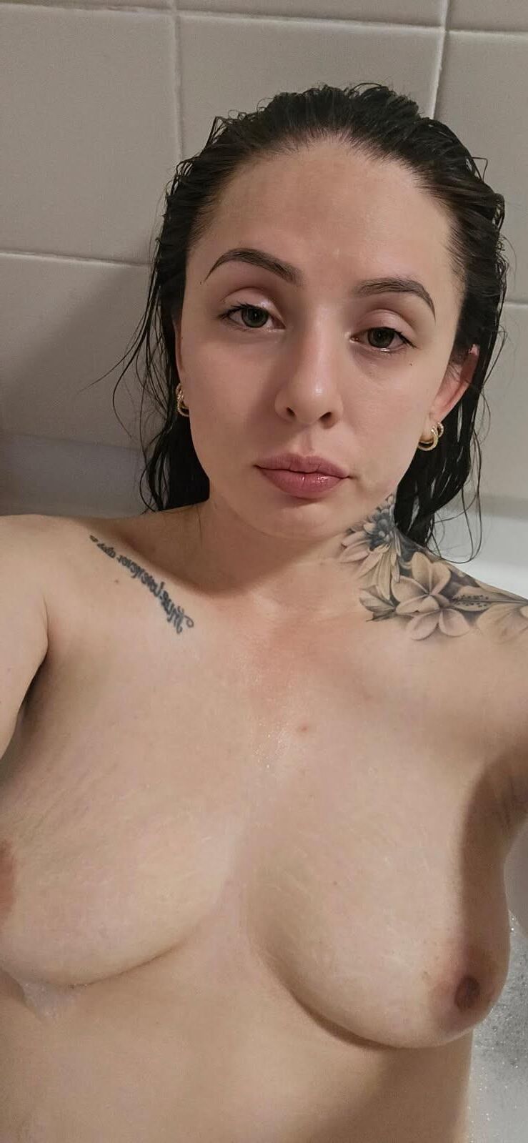 Bath selfie