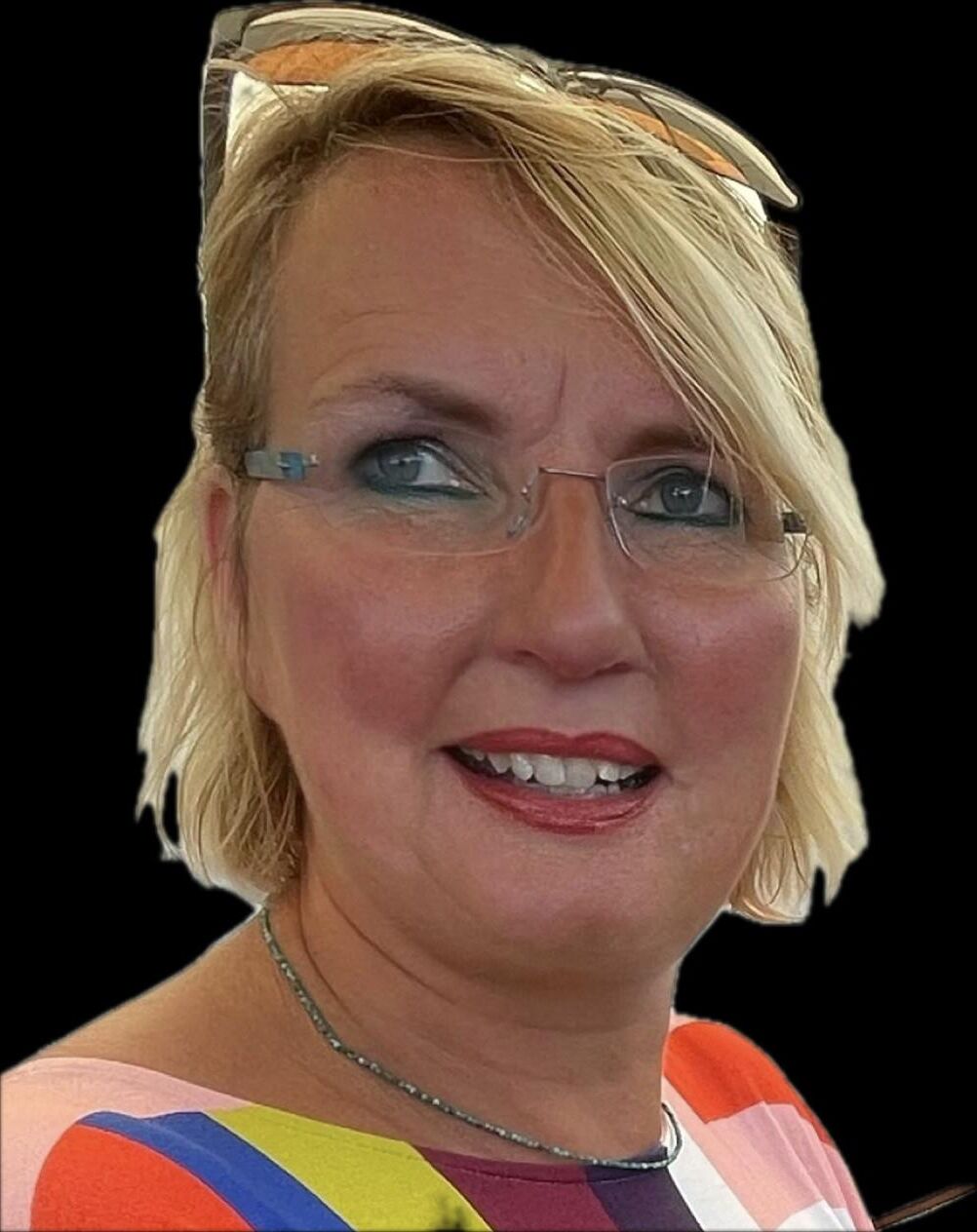 Business slut Anna exposed