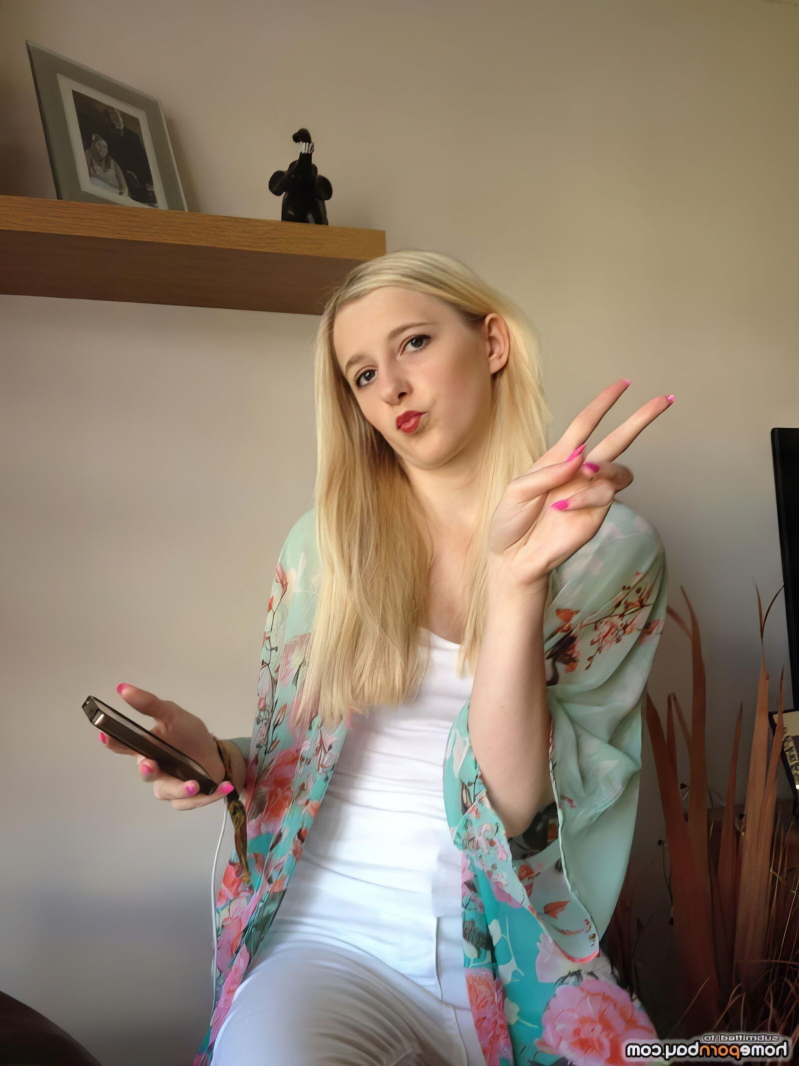Webslut Samantha from the UK