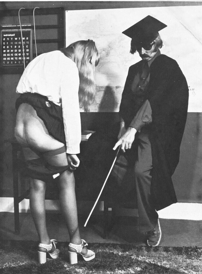 Retro Spanking Martinet Volume Number 