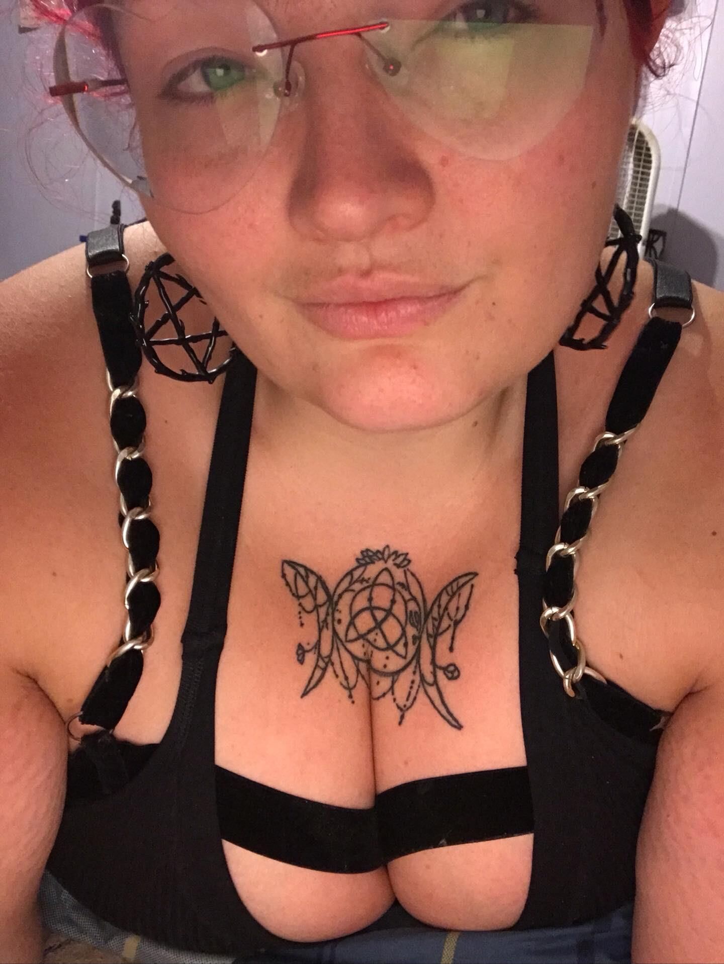 evilteddybearqueen on Insta she sells too 