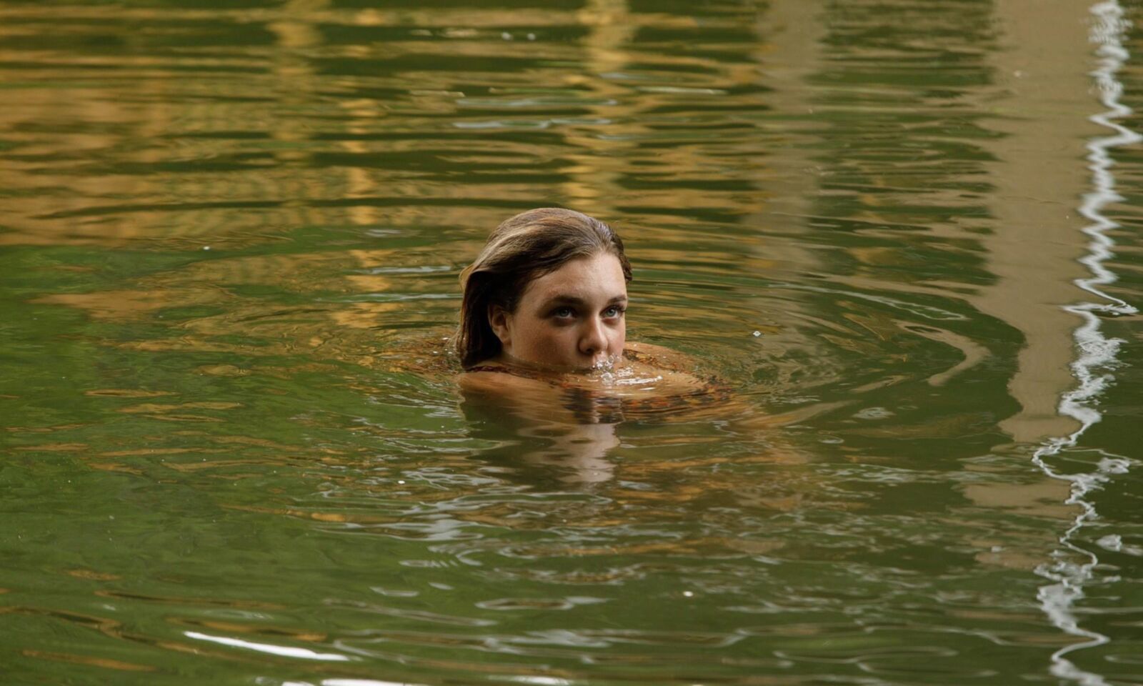 Young Nanna Sexy (NN) Making a splash