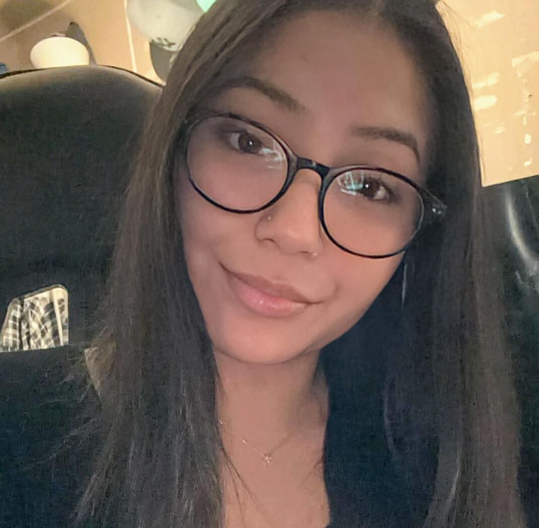 Sexy yales Hottie