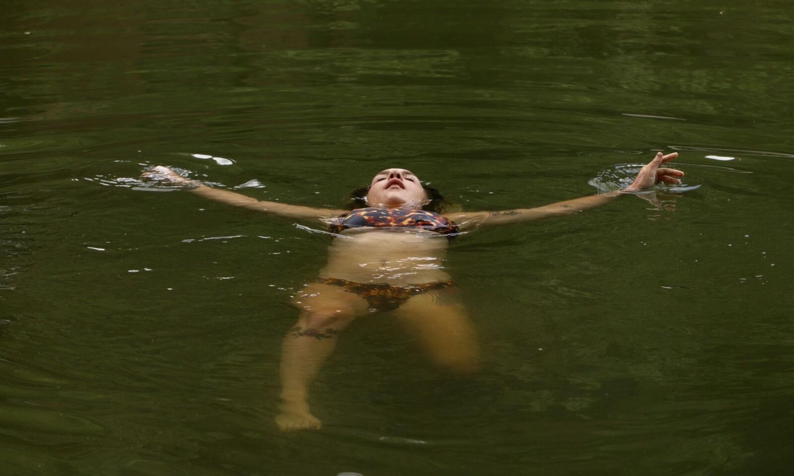 Young Nanna Sexy (NN) Making a splash