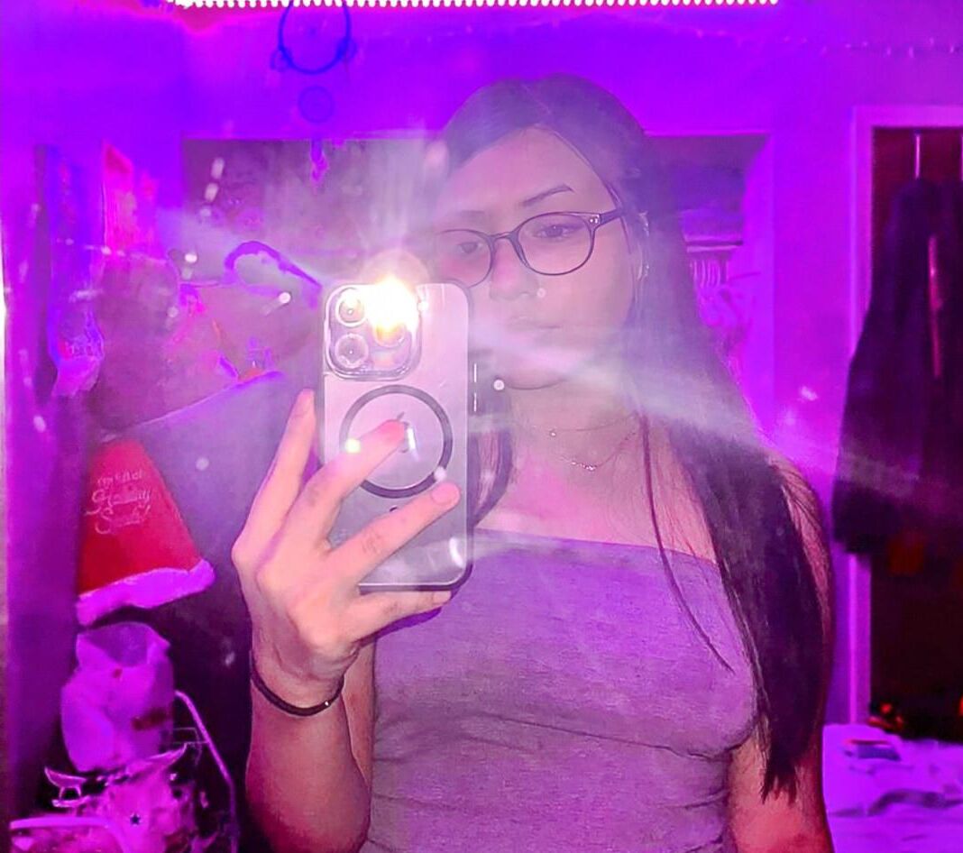 Sexy yales Hottie