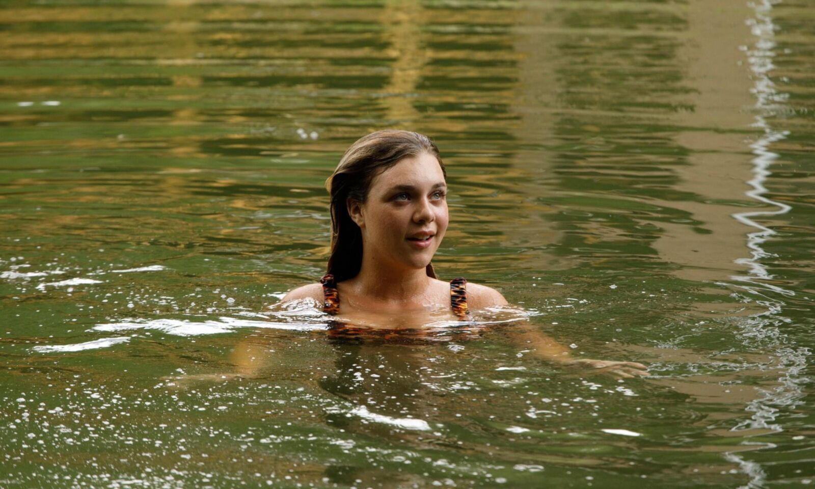Young Nanna Sexy (NN) Making a splash