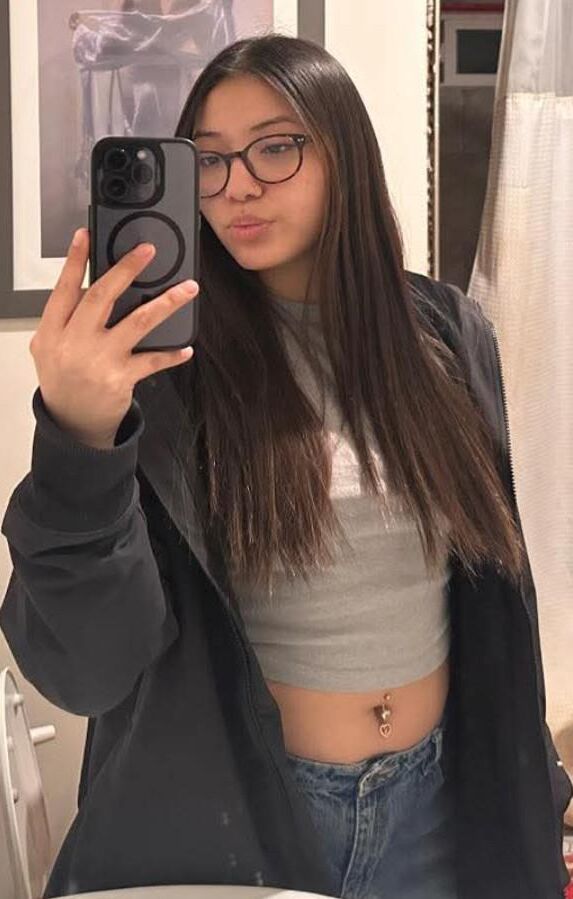 Sexy yales Hottie