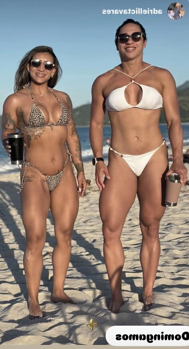 AMATEURS IN BIKINI