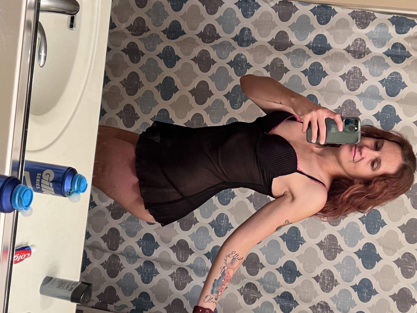 Leute, die ihre Frau auf Cuckold -Sites zeigen.