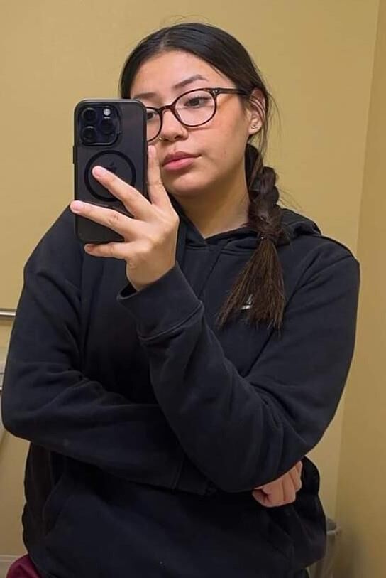 Sexy yales Hottie