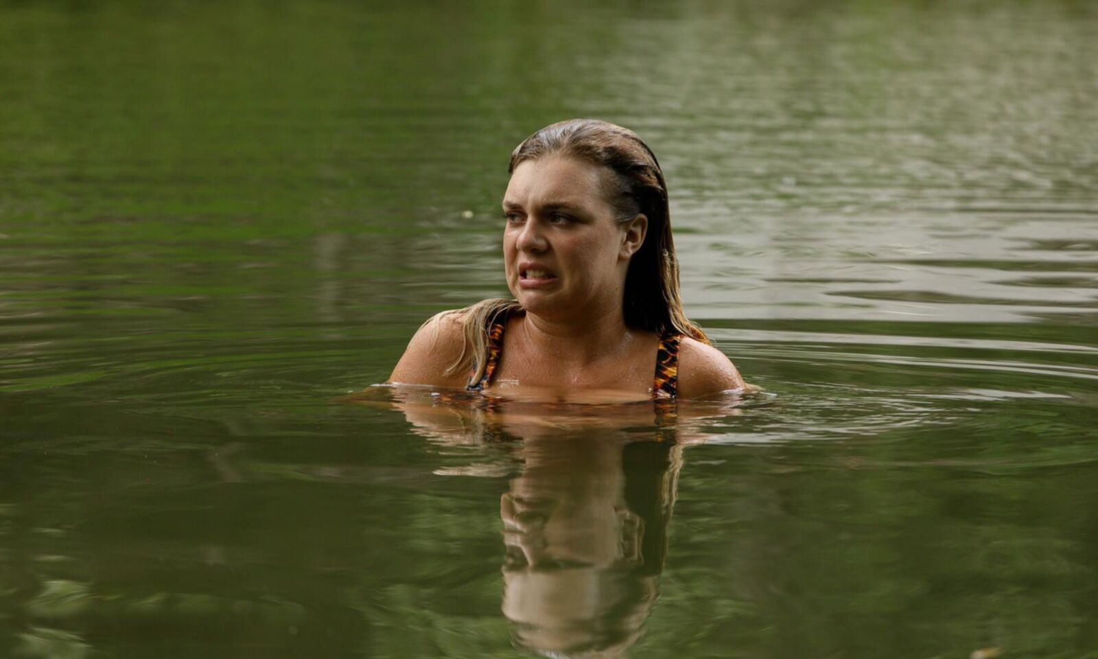 Young Nanna Sexy (NN) Making a splash