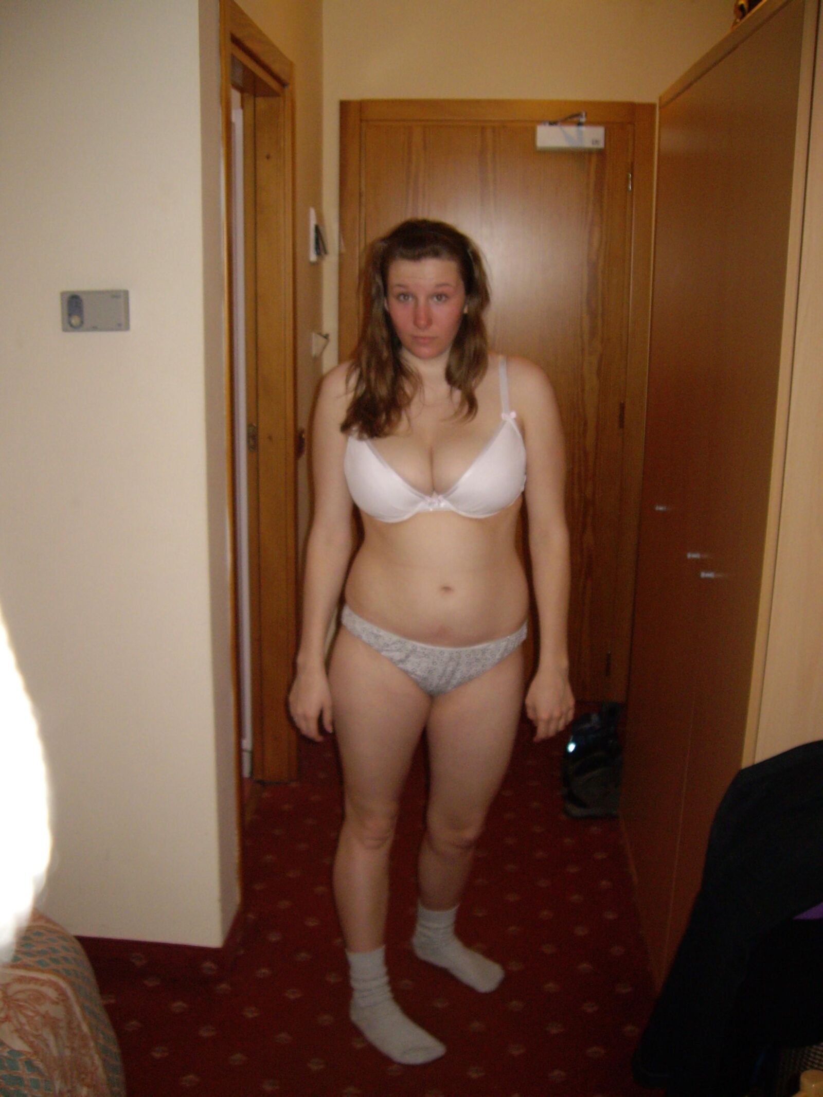 Butterface Babe mit großen Titten