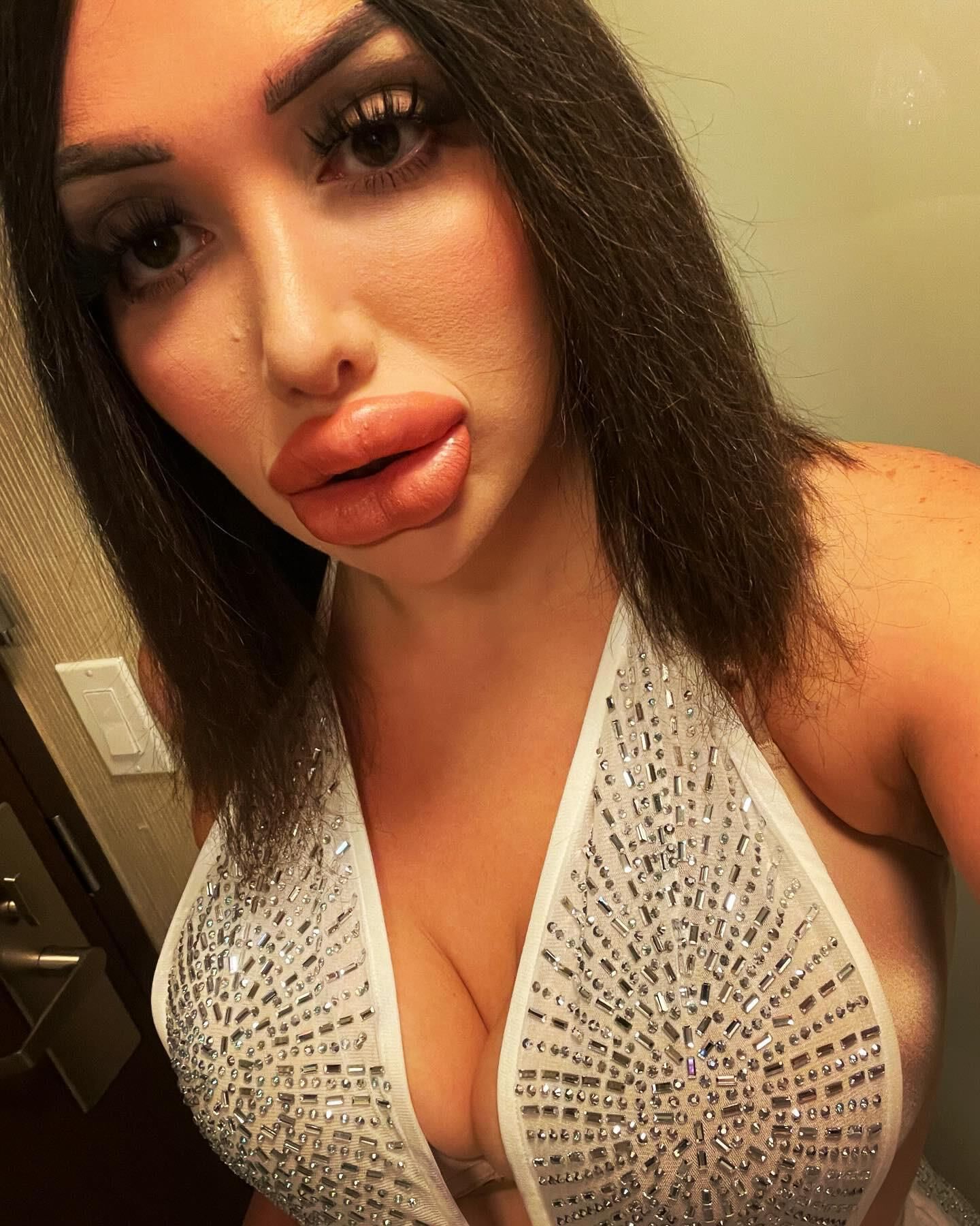 Bimbo Lips Goddess
