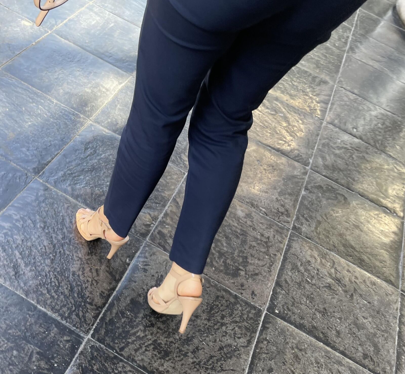 Latina candid feet 