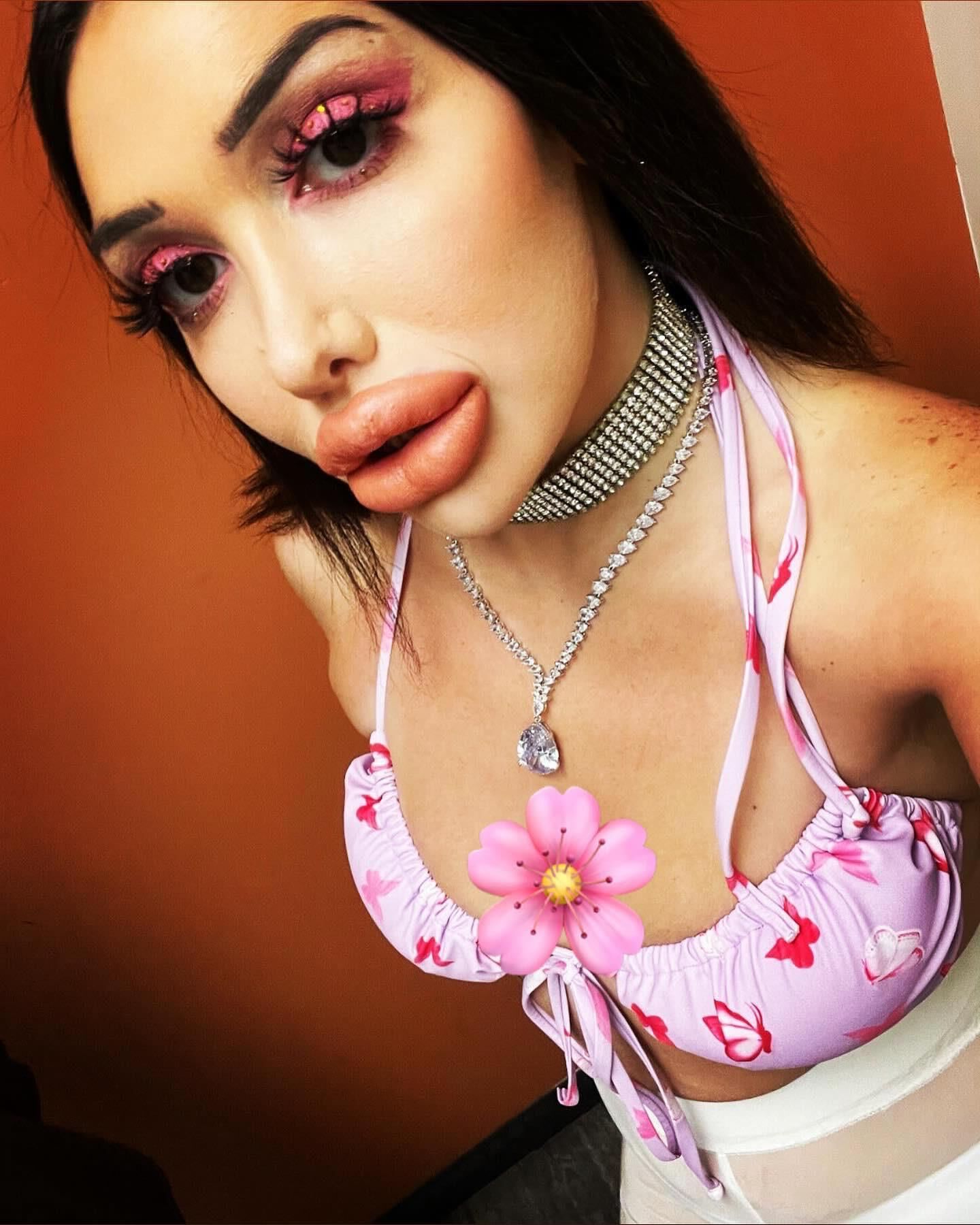 Bimbo Lips Goddess