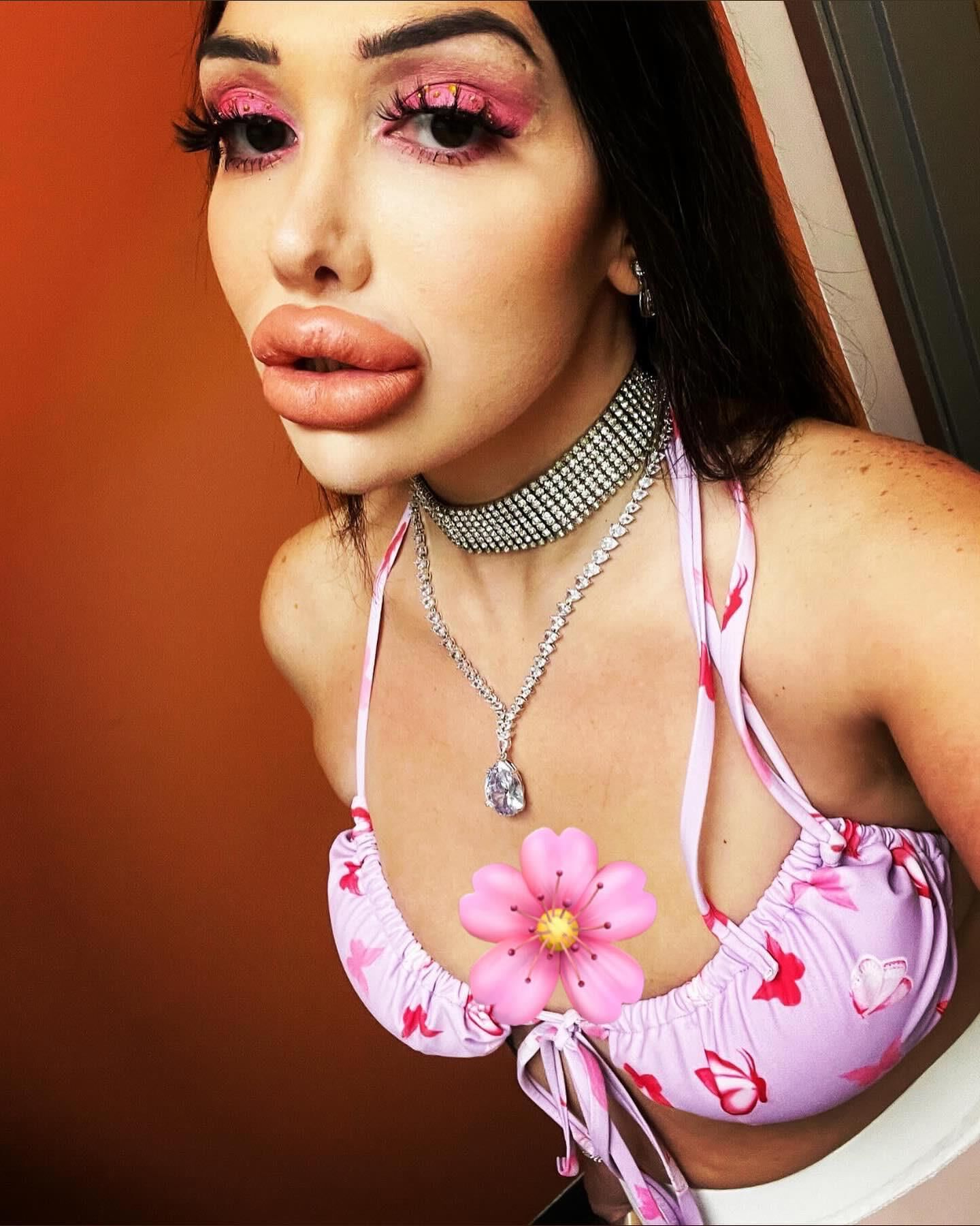 Bimbo Lips Goddess