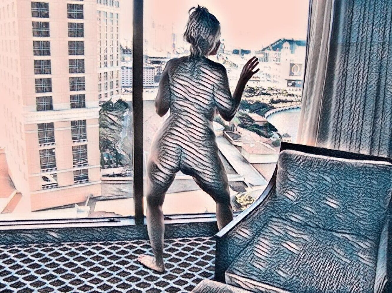 hot girls in windows#